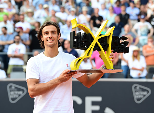 深圳队不止 深圳队不止