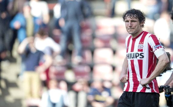 球场上的表 球场上的表