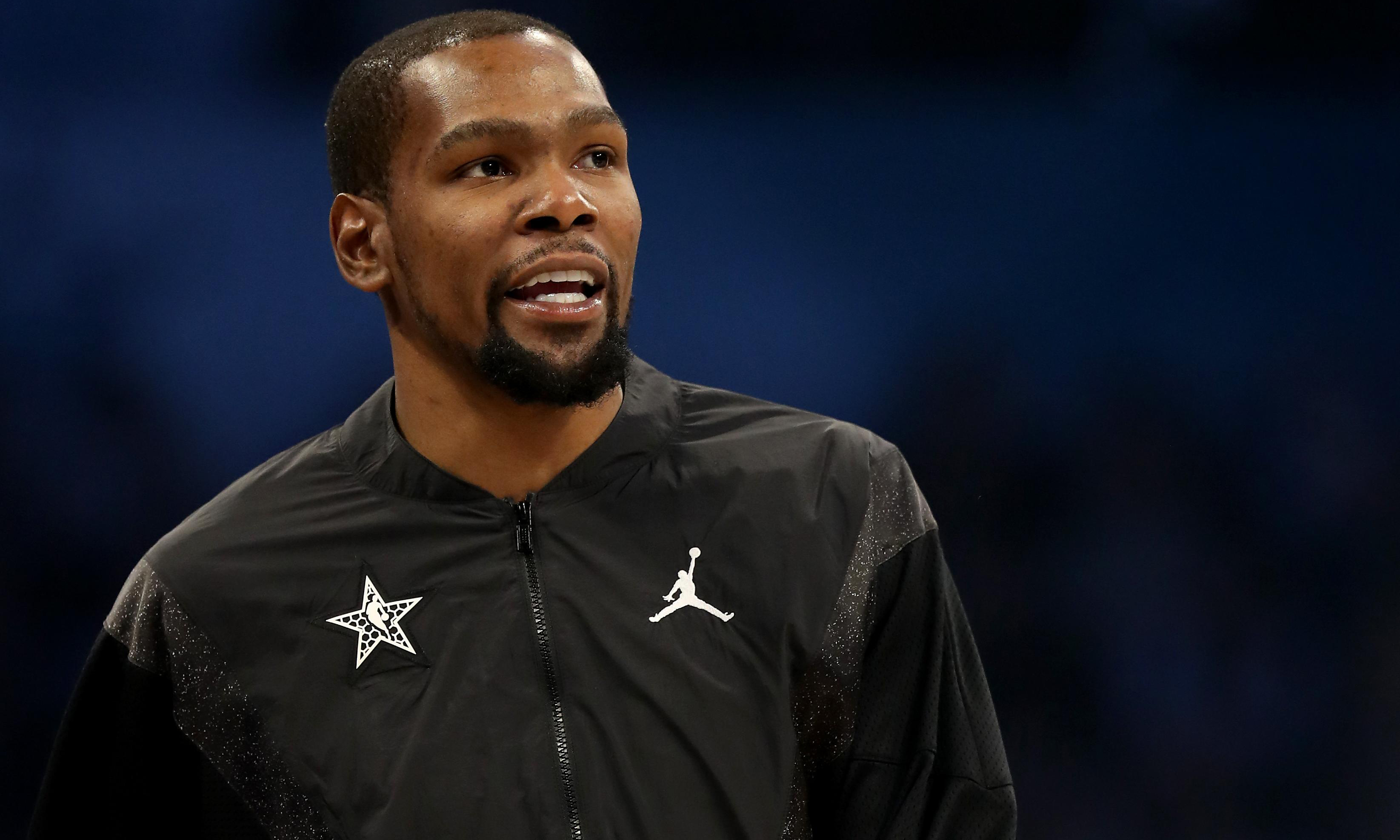 相比之下 相比之下